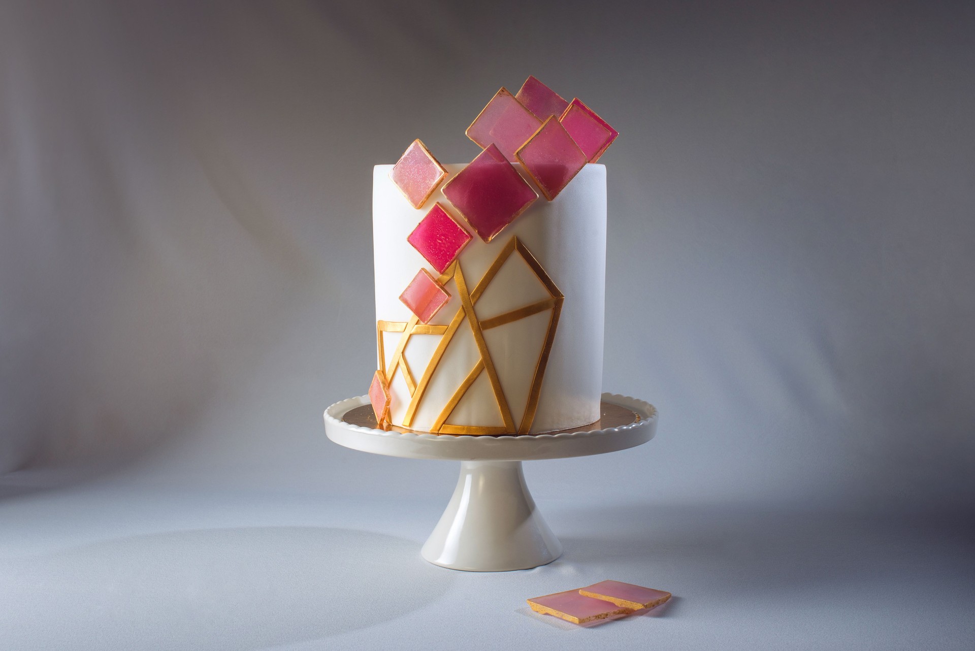 Artwork. Wedding cake decorated with fondant and isomalt